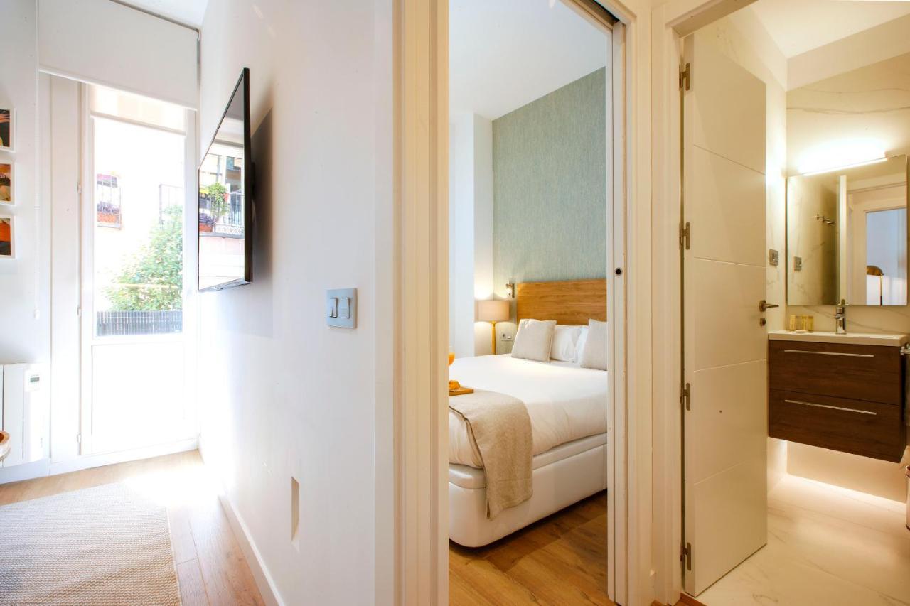 Tirso Suite Madrid Esterno foto