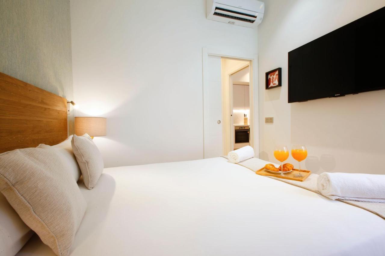 Tirso Suite Madrid Esterno foto