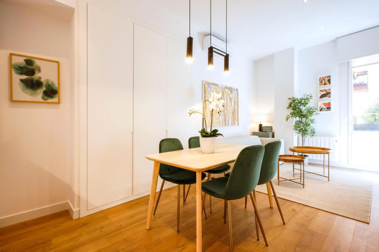 Tirso Suite Madrid Esterno foto