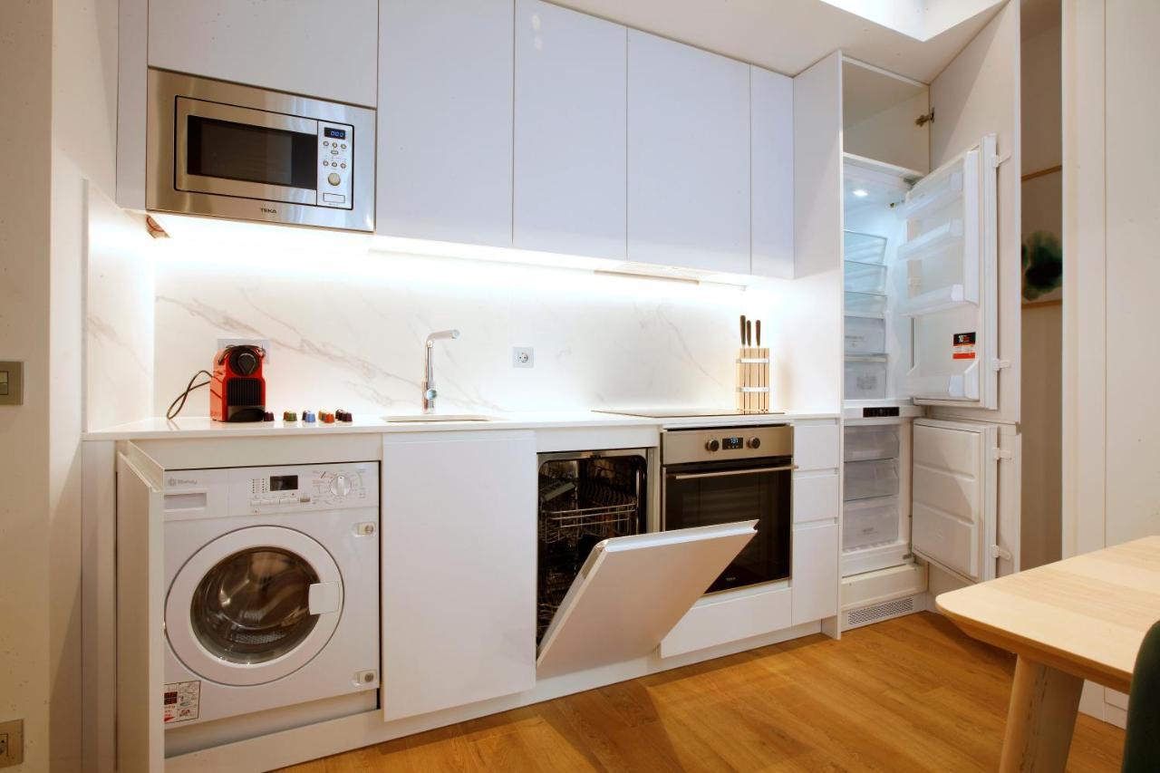 Tirso Suite Madrid Esterno foto