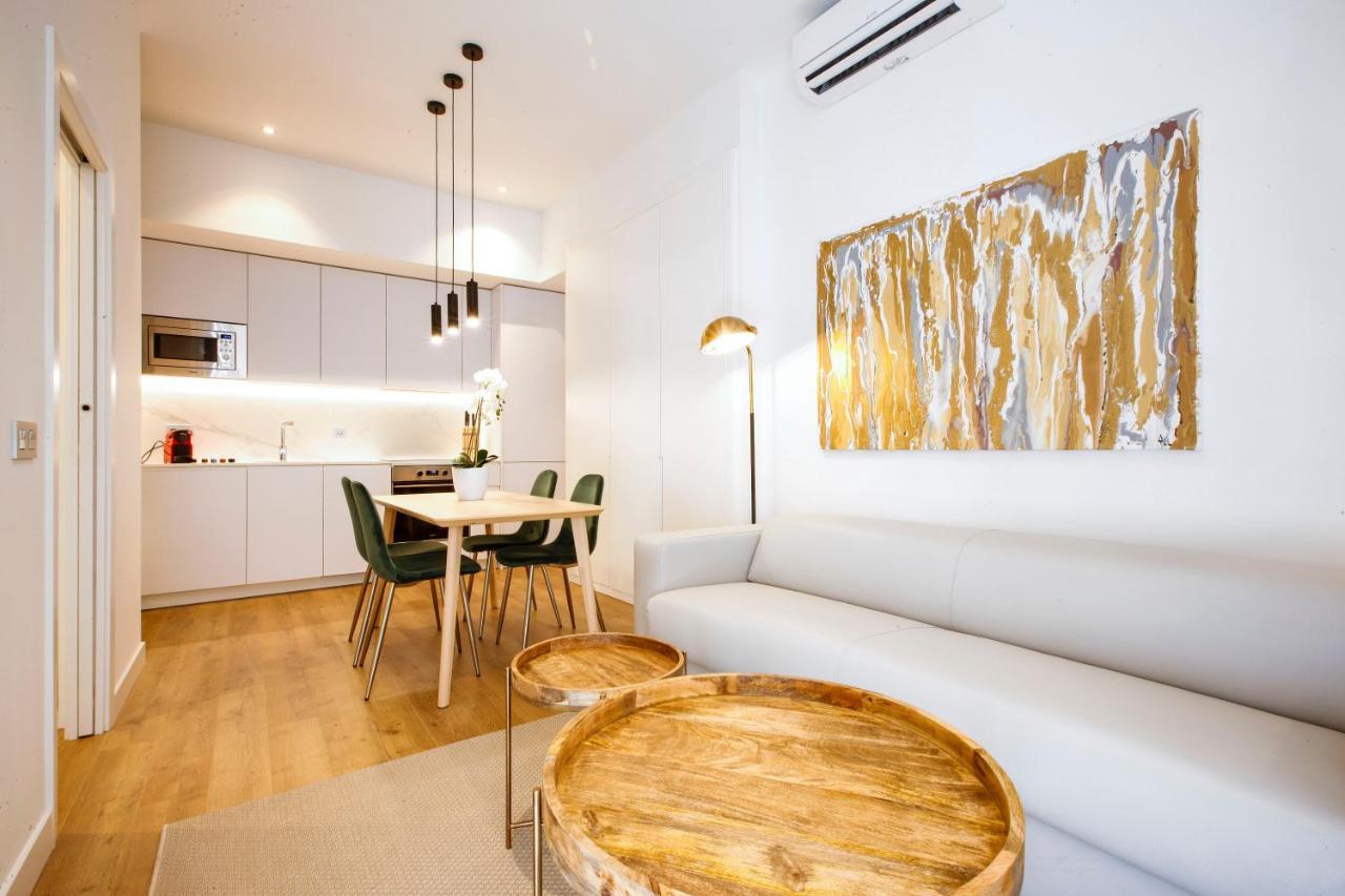 Tirso Suite Madrid Esterno foto